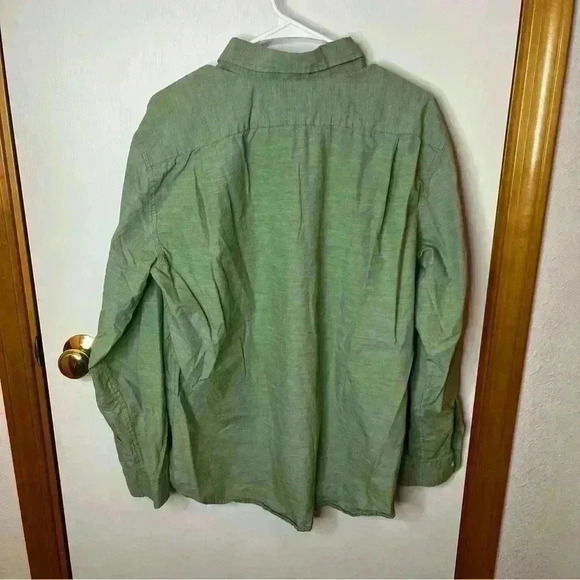 Eddie Bauer Classic Fit Button Down Shirt Men Large Green Collared Long Sleeve - Picture 4 of 6